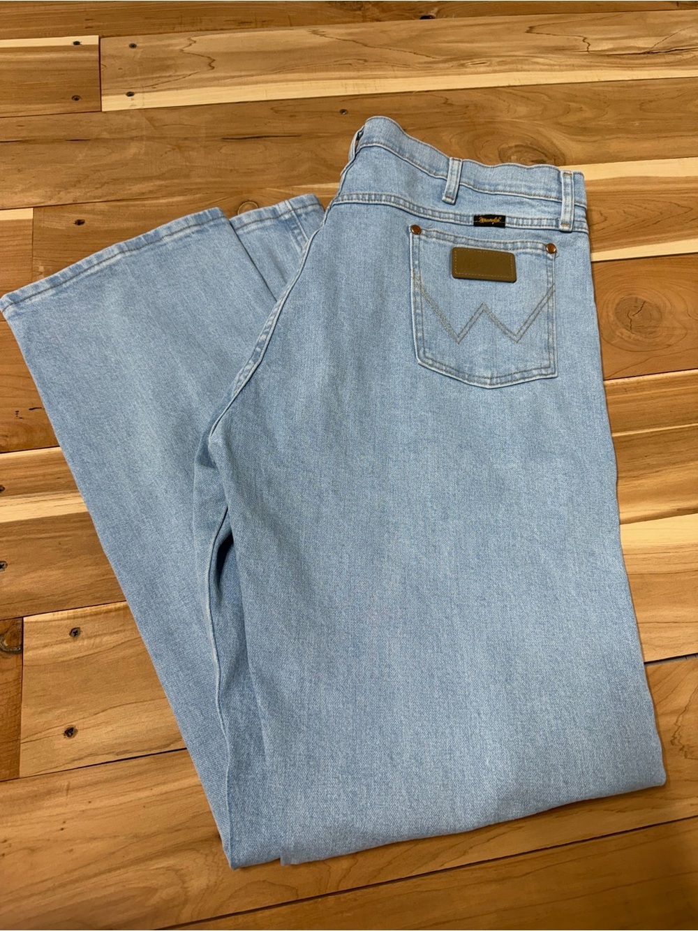 Wrangler Light Blue Bootcut Jeans - Classic Men's Denim